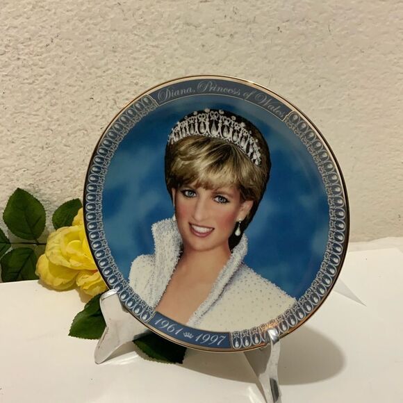 A tribute to Princess Diana From The Franklin Mint G7 - Picture 1 of 6
